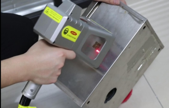 m&aacute;quina de marcado l&aacute;ser compacta